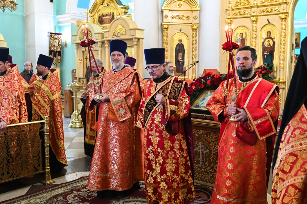Глава Карелии наградил митрополита Константина за заслуги перед ...